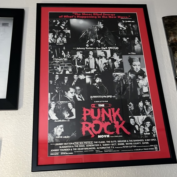 1983 vintage punk rock movie poster mint condition set in custom frame very nice - Picture 3 of 3